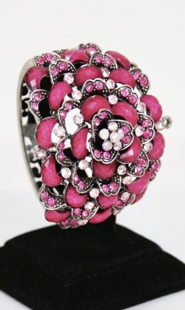 Ladies Vintage Victorian Bracelet In Three Shades Of Pink