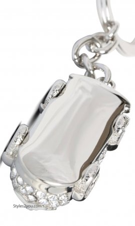 Flower Power Car Swarovski Crystal Car Keychain In White